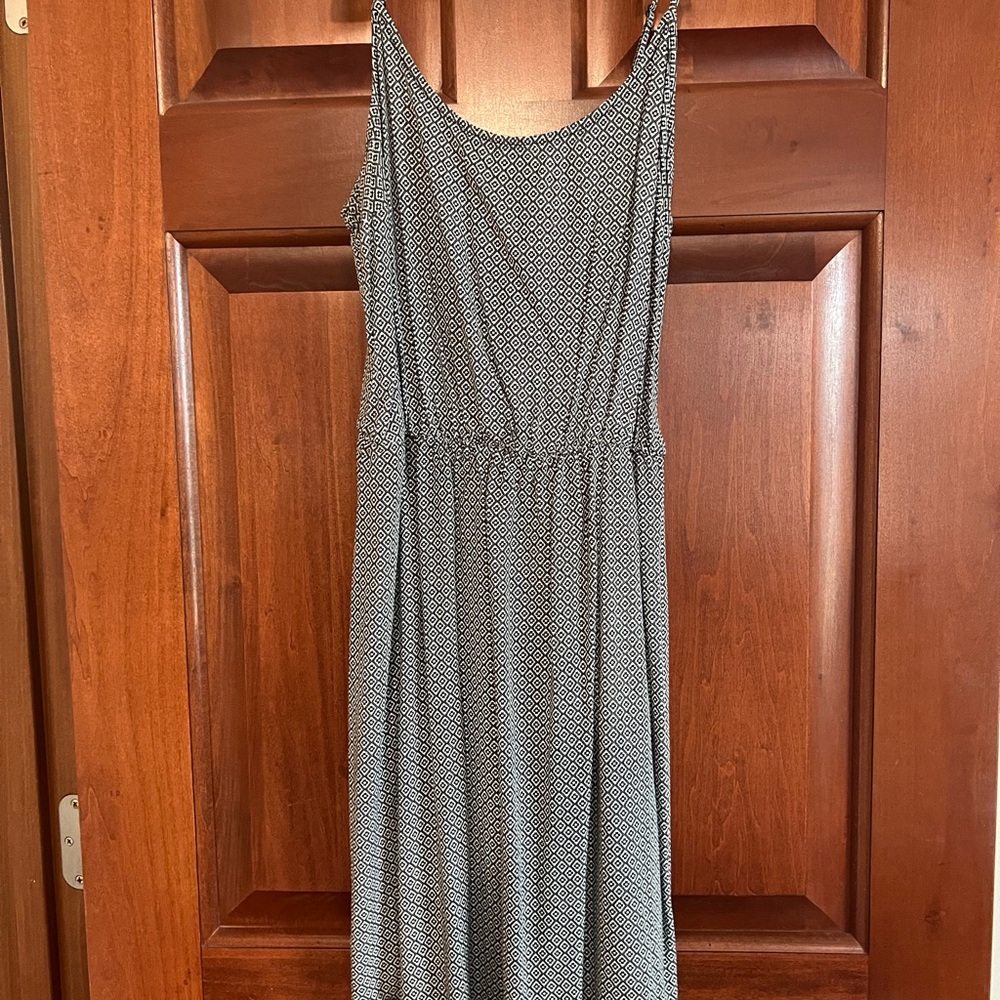 Elegant Black and White Patterned Dress